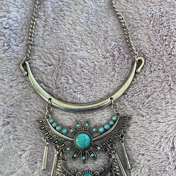 SILVER AND TURQUOISE NECKLACE - Picture 3 of 5